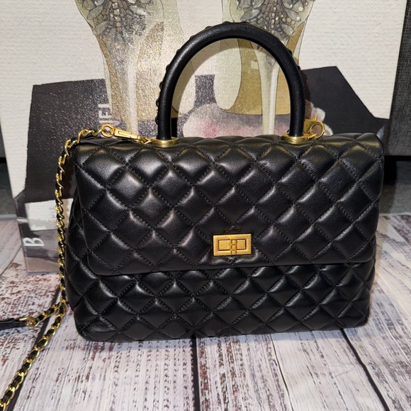 NWOT Elegant Black Quilted Handbag - Picture 1 of 5